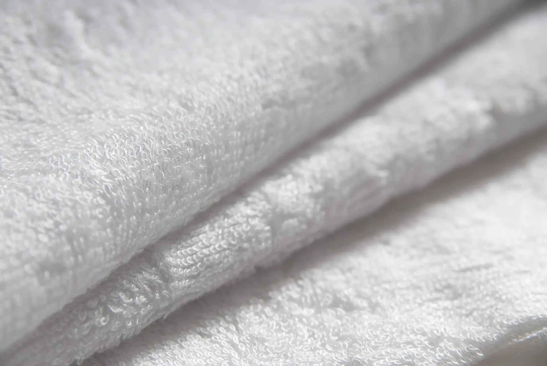 Border detail of a white Beltrami towel