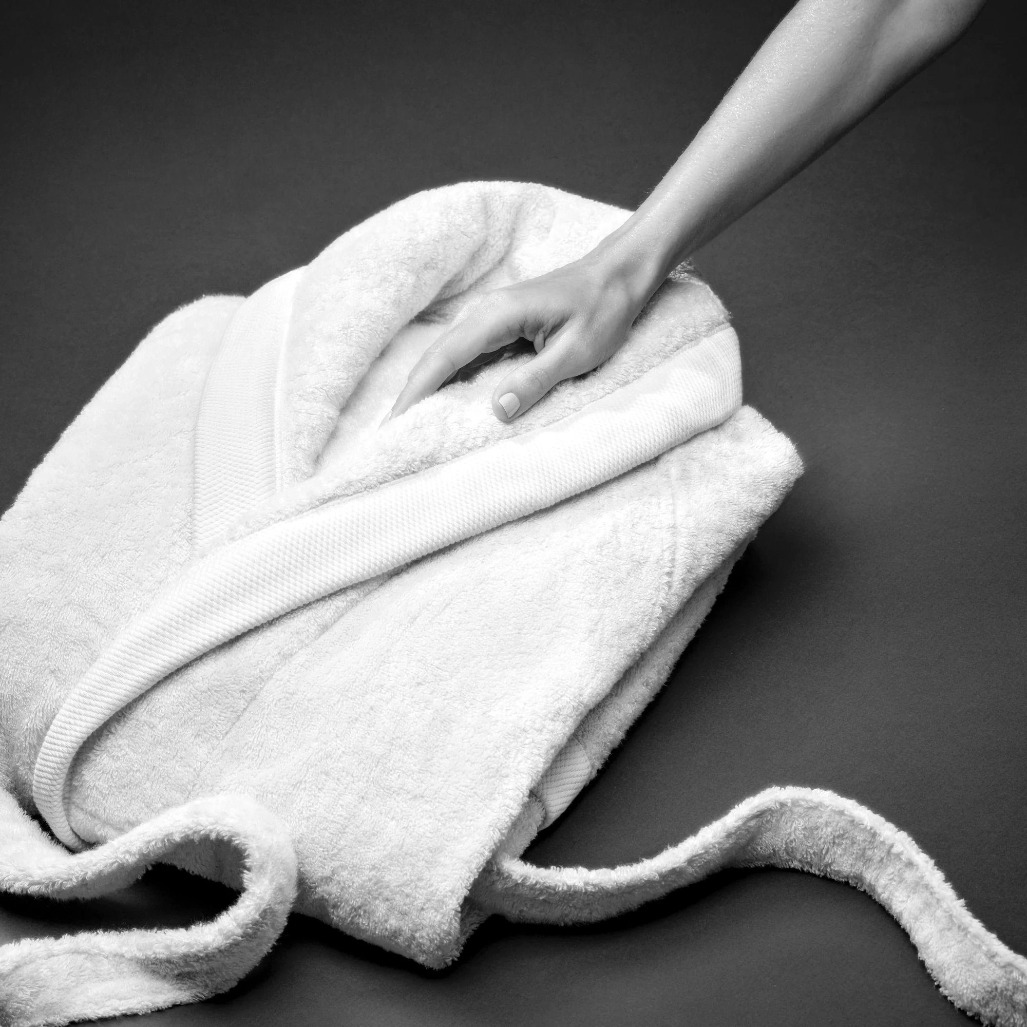 White cloth woven from Giza 94 cotton, drape in close-up